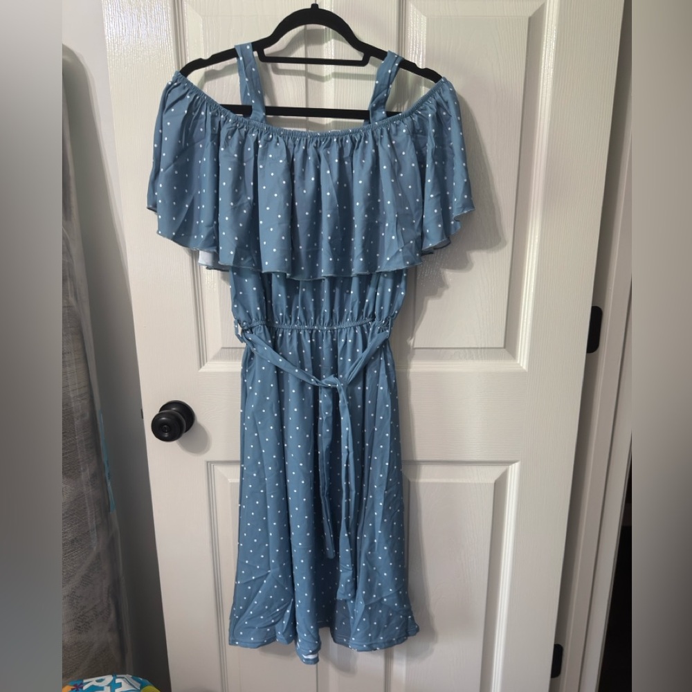 Chic Blue Off-Shoulder Maxi Dress with Polka Dots
